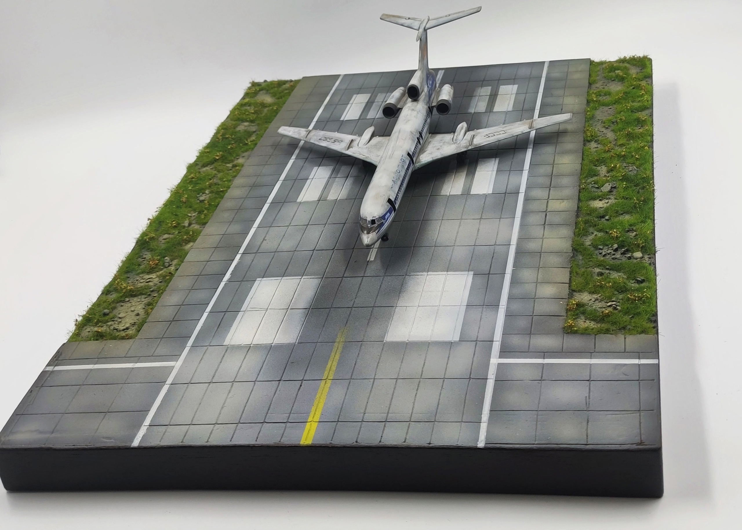 HE-144021 Подставка полоса на парковку Размер 58*40*4см