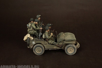 SOGA-18 US Airbornes with sergeant for jeep. Normandy, 1944.