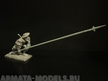 352ТБ Пеший ландскнехт с пикой в низкой стойке