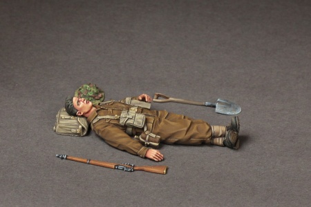 35135SOGA British infantryman at rest. SOGA Miniatures