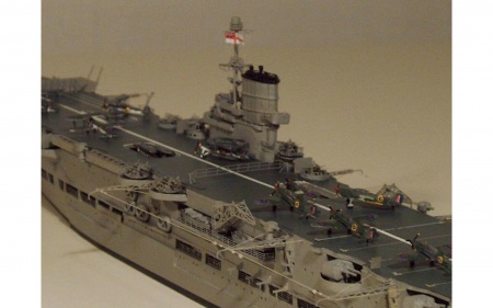 A04208V Авианосец HMS Ark Royal Airfix