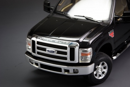 CS-001 Ford F-350 Super Duty Crew Cab Meng